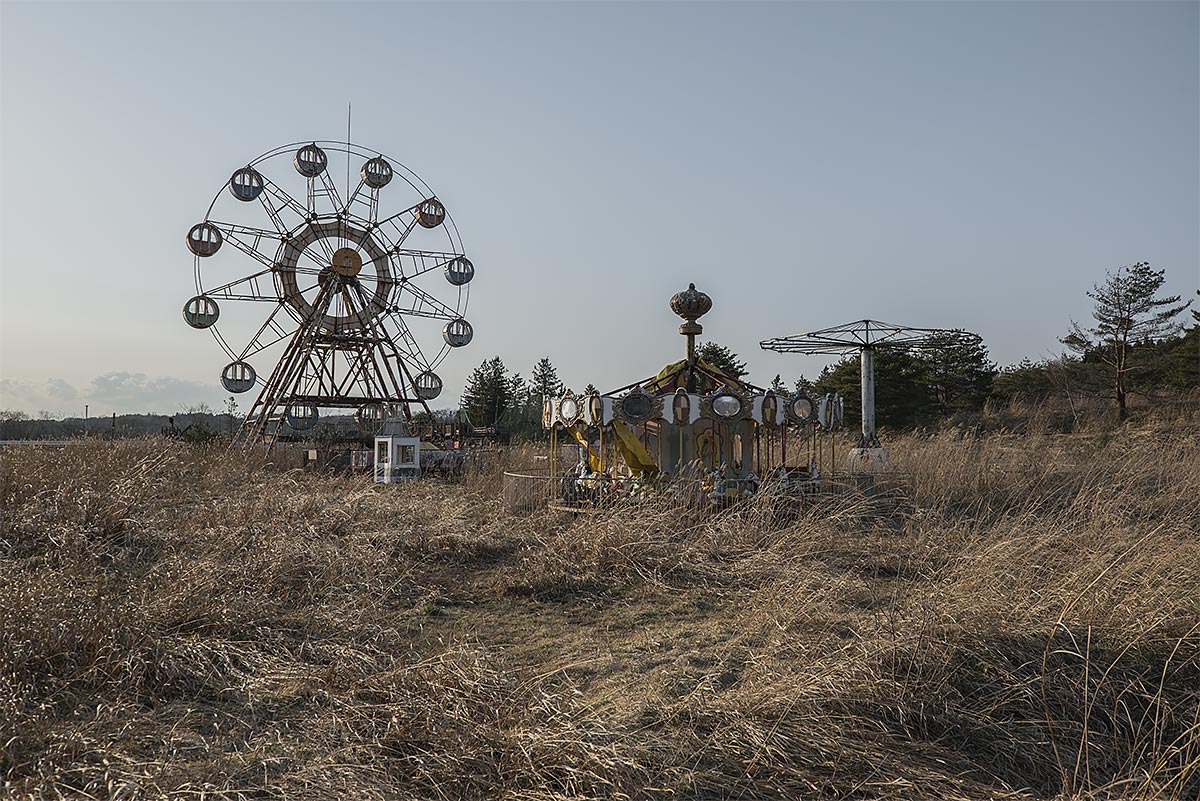 it was a pleasure #51, japan, 2014 (Kejonuma Leisure Land operated from 1979-2000 and closed due to remoteness and 'no thrill' rides)