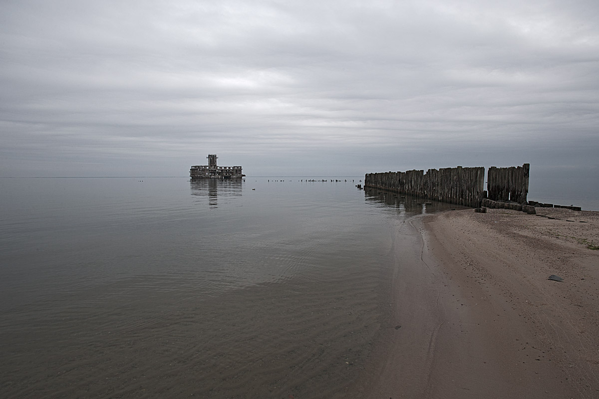 hellion of the deep, rip #45, poland, 2011 (torpedo testing station from the nazi days)