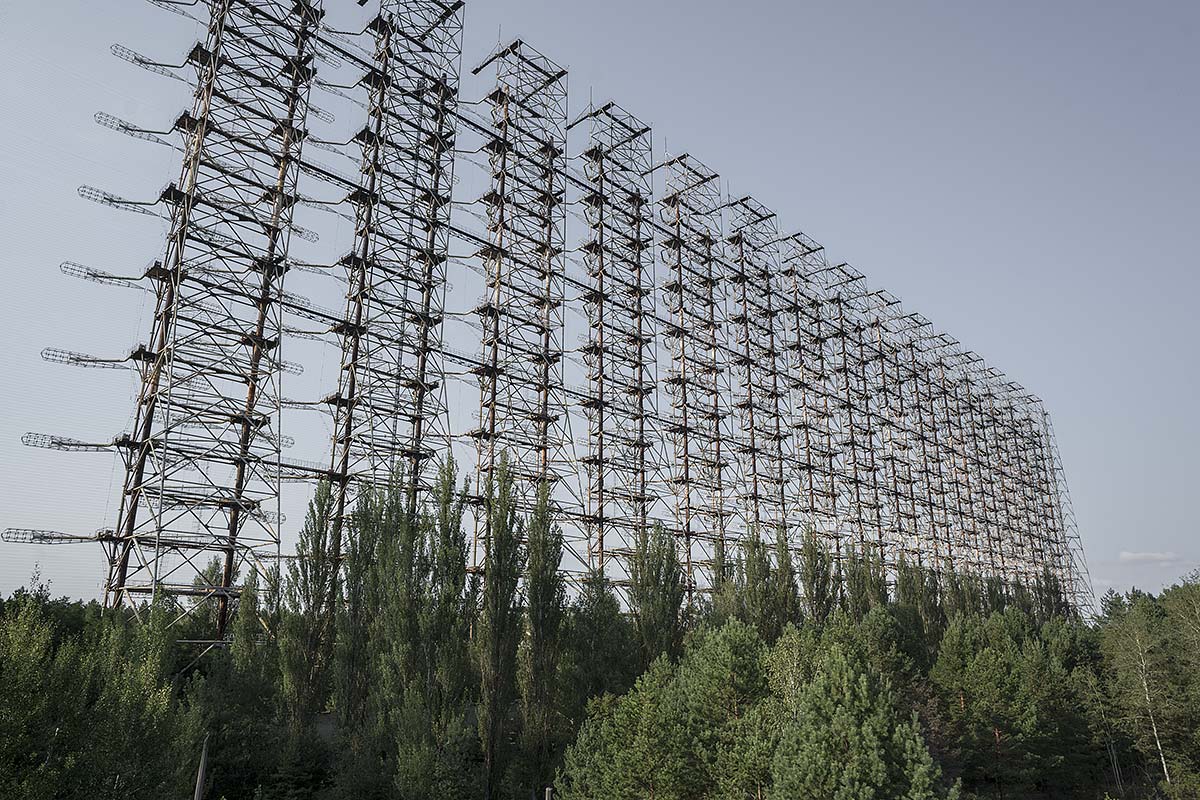 rip #102, ukraine, 2017 (the duga antenna was a 750m wide & 150m high antenna to monitor rocket launches up to 15000km away. located 10km from chernobyl it had to be abandoned in 1986)